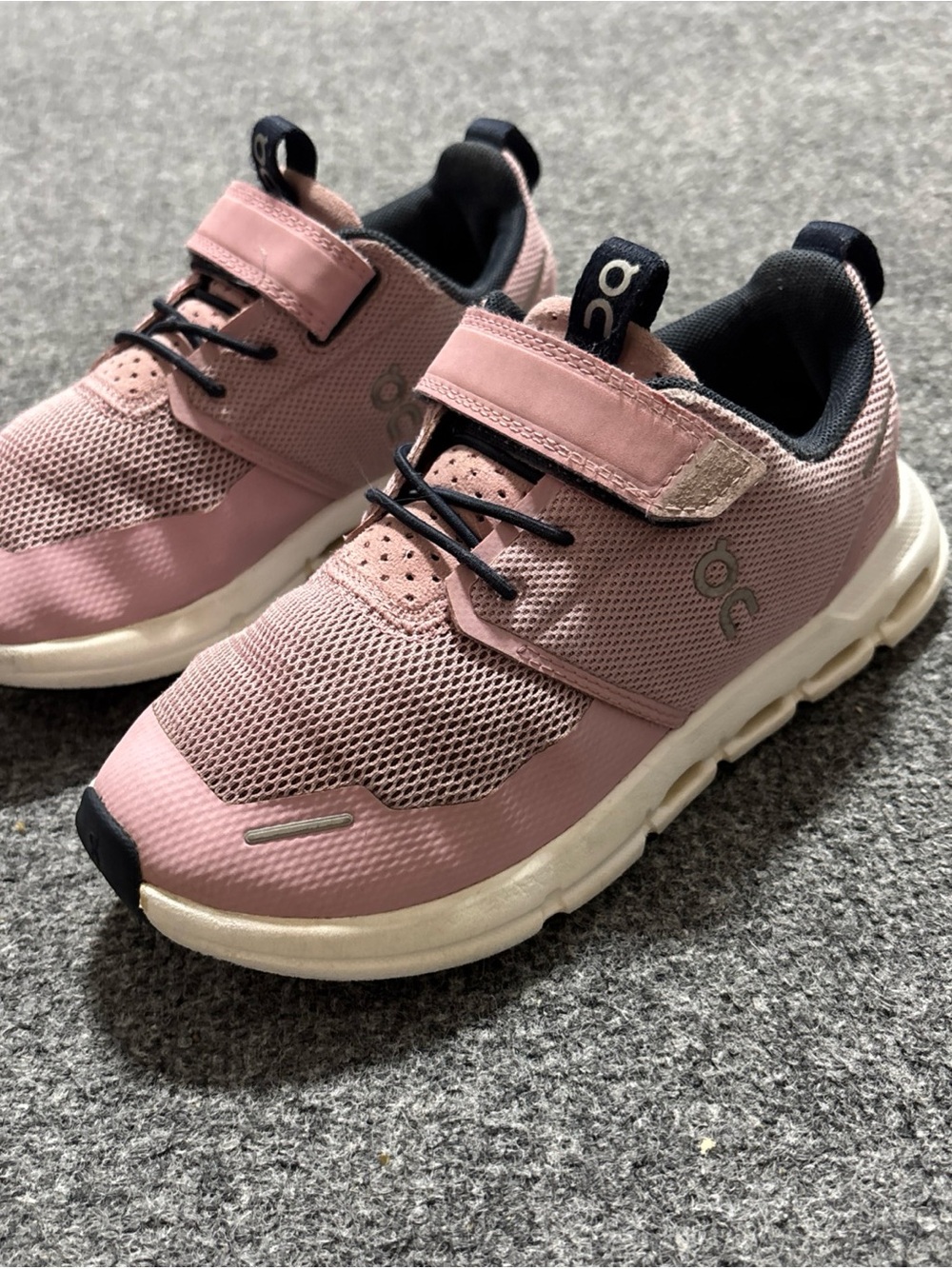 On Running Kids Blush Pink Mesh Strap Sneakers - Picture 3 of 6